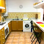 Casa Boracay בית כפרי Los Pastores